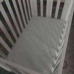 Foldable Baby Crib