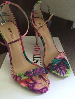 Peep toe heels (size 7)