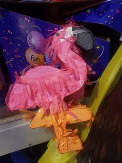 Swan pinatas