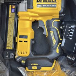 Dewalt 20v Pin Nailer Kit
