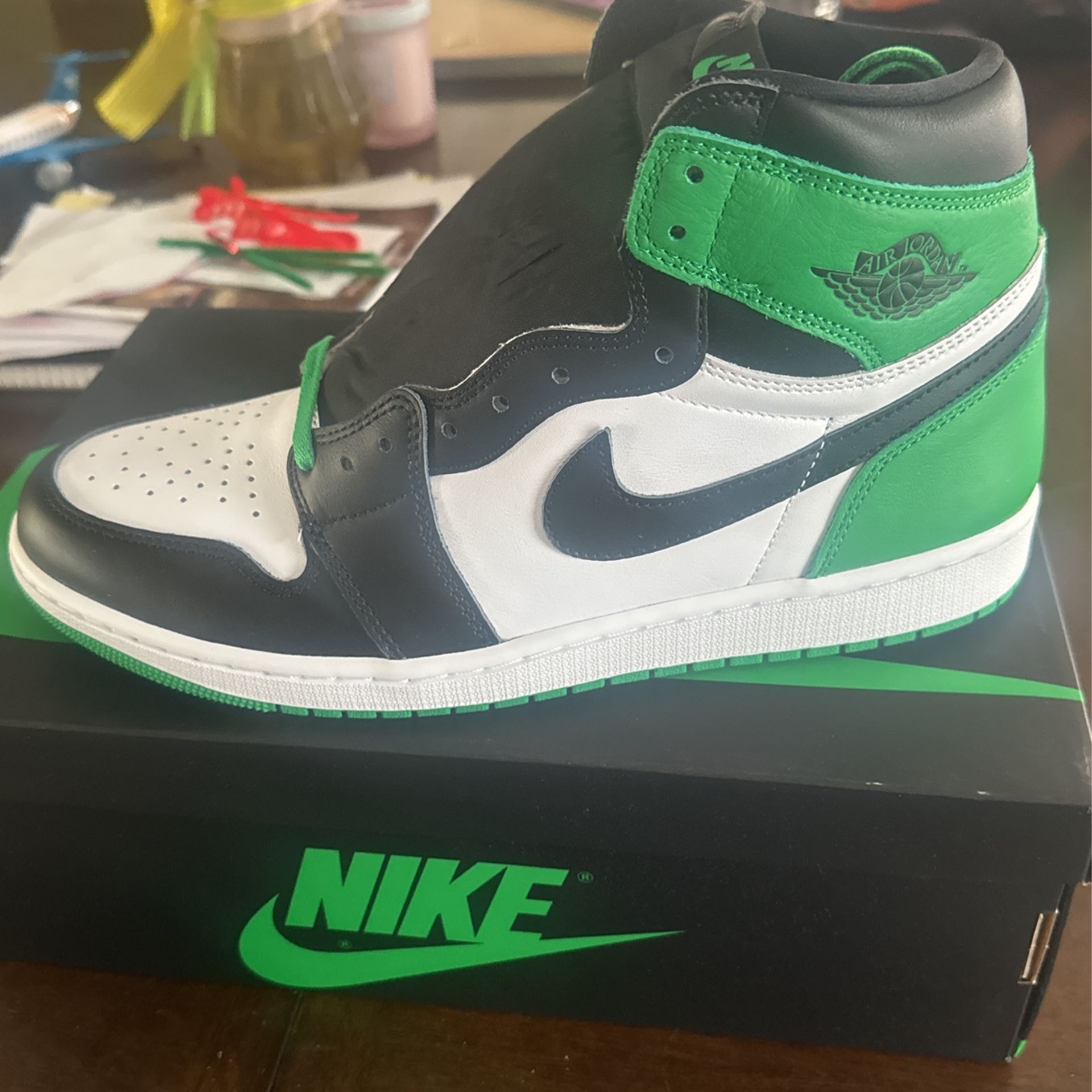 Jordan 1 High “Lucky Green”