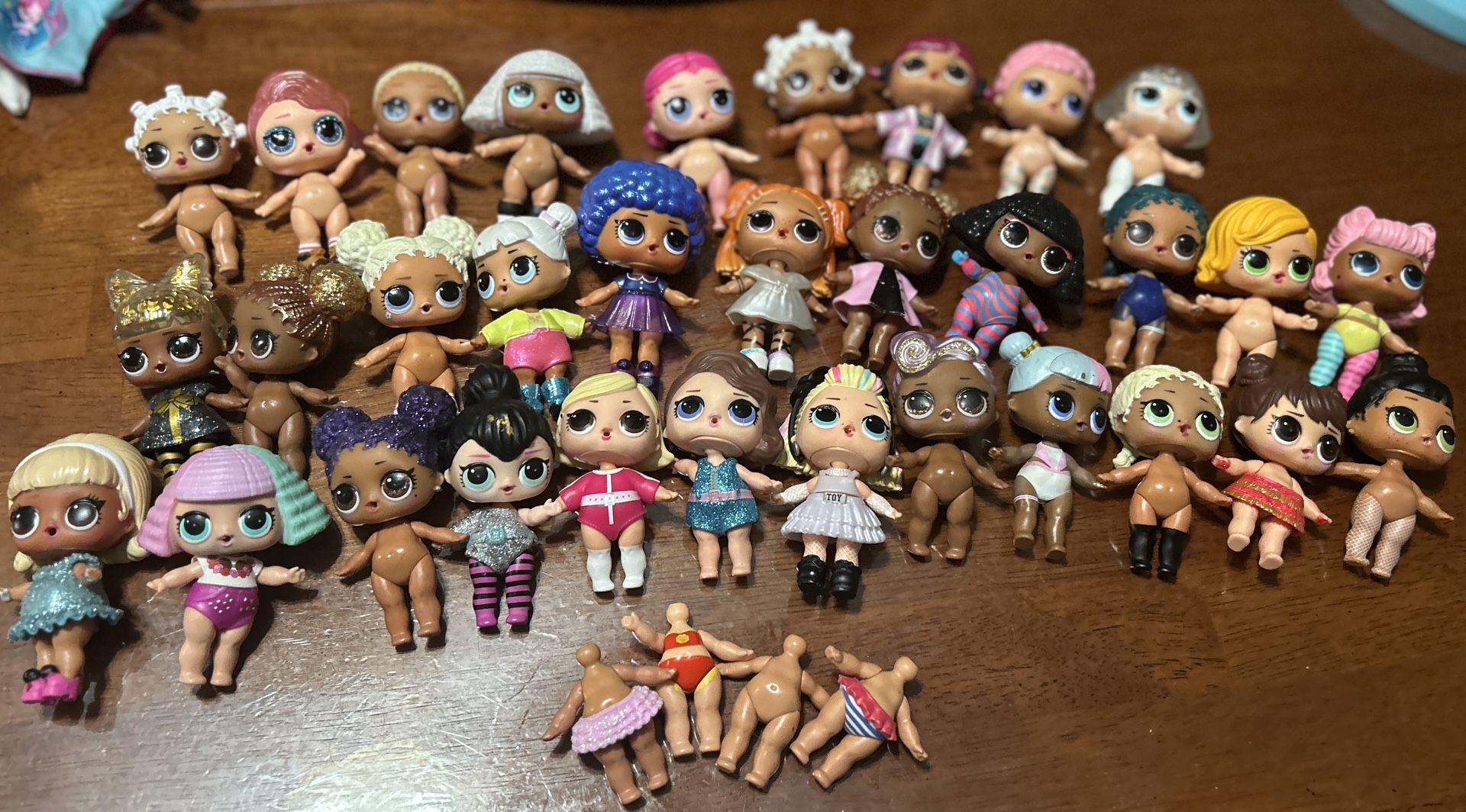 LOL Dolls & Accessories 