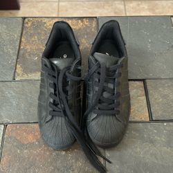Youth Size 5 Adidas 