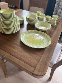 Franciscan “Picnic Daisy”  Dinnerware