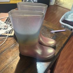 Kids Size 1 Rain Boots $8