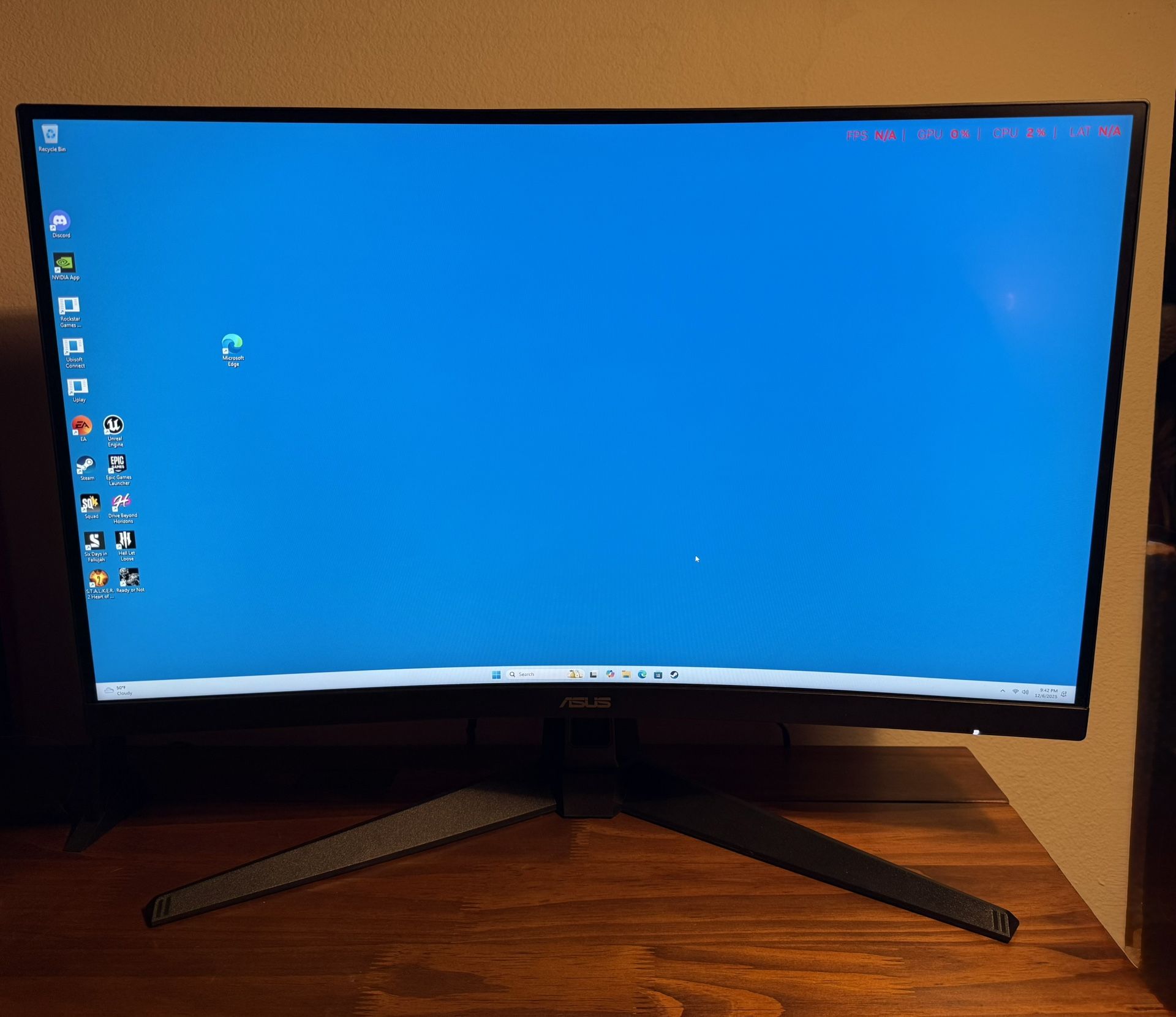 ASUS Curved Monitor