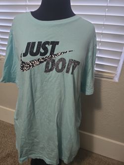 Mens Nike Tshirt
