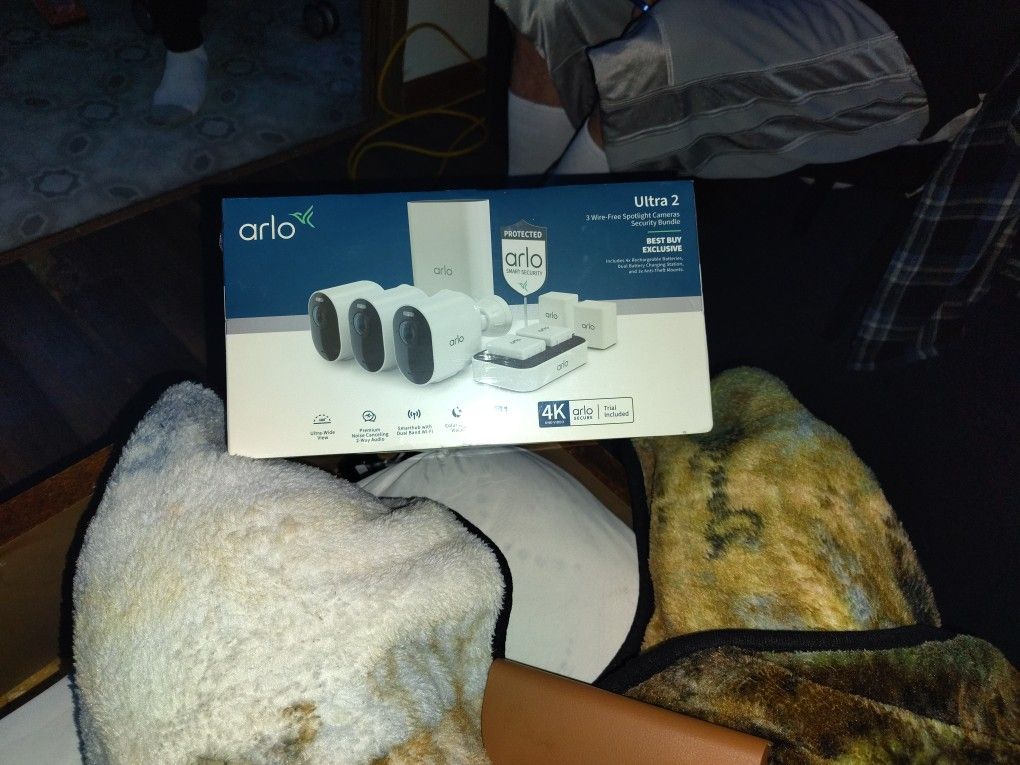 Arlo Ultra 2 3 Wire-free Spotlight Cameras Security Bundle