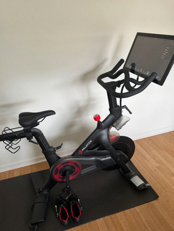 2016 Peloton Bike Gen 1 – Good Condition - Lighthouse Point, FL