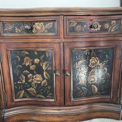 Beautiful wood Sideboard / Buffet /Cabinet / Nightstand