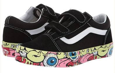 Vans Kids Old Skool V (size 4)