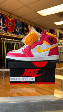 New Jordan 1 Light Fusion Red size 11