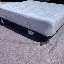 California king or Eastern king memory foam mattress and box spring only