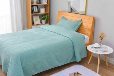 summer bedding set (includes pillowcase and quilt)