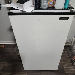 Whirlpool Mini Refrigerator With Freezer