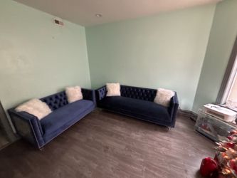 Small couch for sell perfect condition