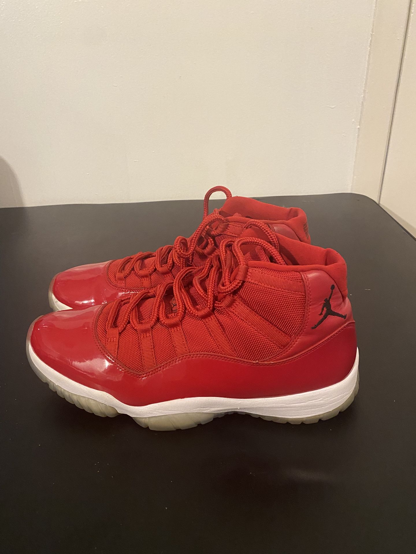 Air Jordan 11 Retro Nike Red