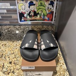 Burberry slides 