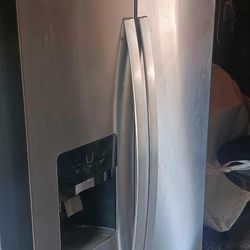 Semi New Whirlpool Fridge / Ice Maker / Water Dispenser 