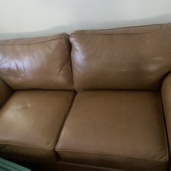 🛋️ Two-Seater Leather Sofa – Caramel Color, Like New