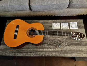 6 String Acoustic Guitar