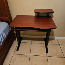 Computer Table Good Condition