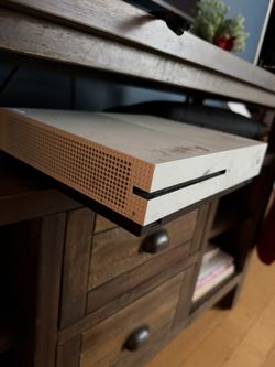 XBOX ONE S 1 TB 