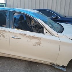 14-24 Infiniti Q50 Front Passenger Side Door Assembly