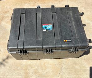 Pelican 1730 Watertight Rolling Hard Case w/ Foam – Heavy Duty