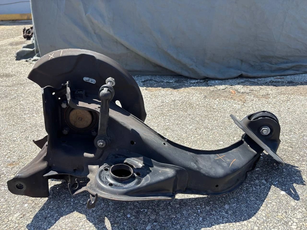 16-22 BMW X1 F48 Rear Left Driver Side Steering Spindle Knuckle & Hub