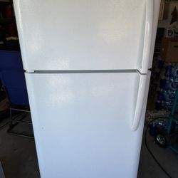 Frigidaire White Refrigerator 69” X 30” 