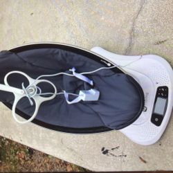 4moms mamaroo Swing 