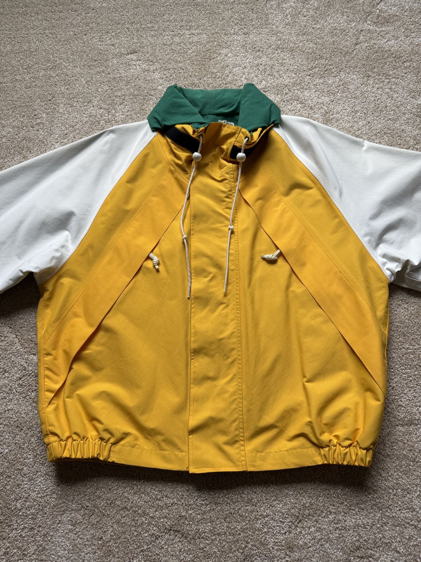 Nautica, Men’s Jacket, Size Large, 100% Waterproof Gore-Tex, Warm, Like New, Hood, Awesome!