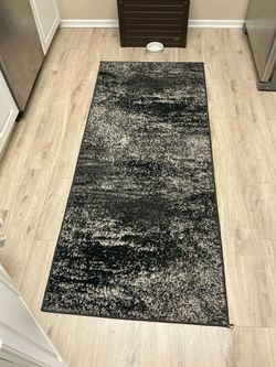 SAFAVIEH Adirondack Runner Rug - 2'6" x 6' Silver & Black