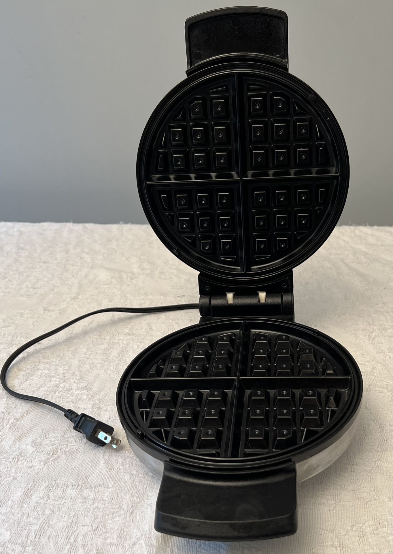A Portable Non-stick Electric Waffle Maker, Very New