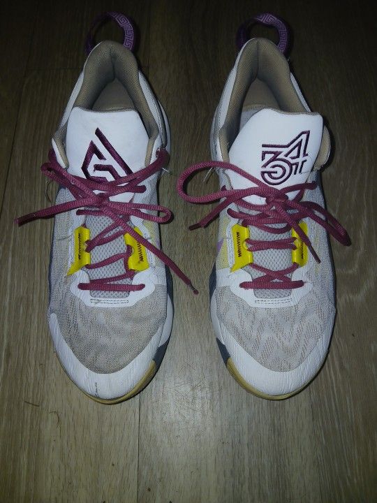Nike Giannis Immortality 2