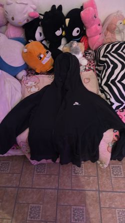 Nike ‘s Men’s zip up sweater