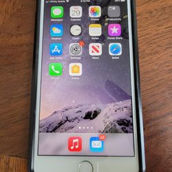 IPhone 8+ Mint Condition w/ case and wireless charger