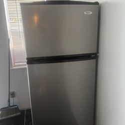 Whirlpool Fridge Perfect Working Condition 