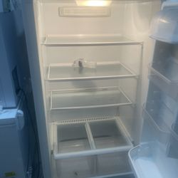 Frigidaire Frost Free Self Defrosting Upright Freezer 