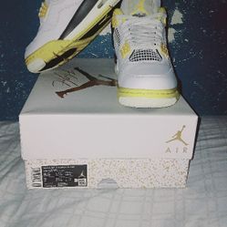 Jordan Retro 4Vivid Sulford Women 