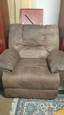 Comfortable Reclining Chair