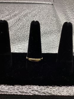 USED 14 KT WEDDING BAND 