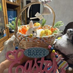 Easter Baskets Assortment, 5 Baskets In All One Sign One Hair Set Bunny Ears