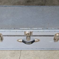 💼 For Sale: SEWARD Heavy-Duty Storage Trunk – $30 (Rochester Pickup)  