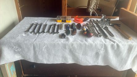 Tools and hunting knives
