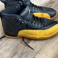 Jordan 12 University Gold  Size 9
