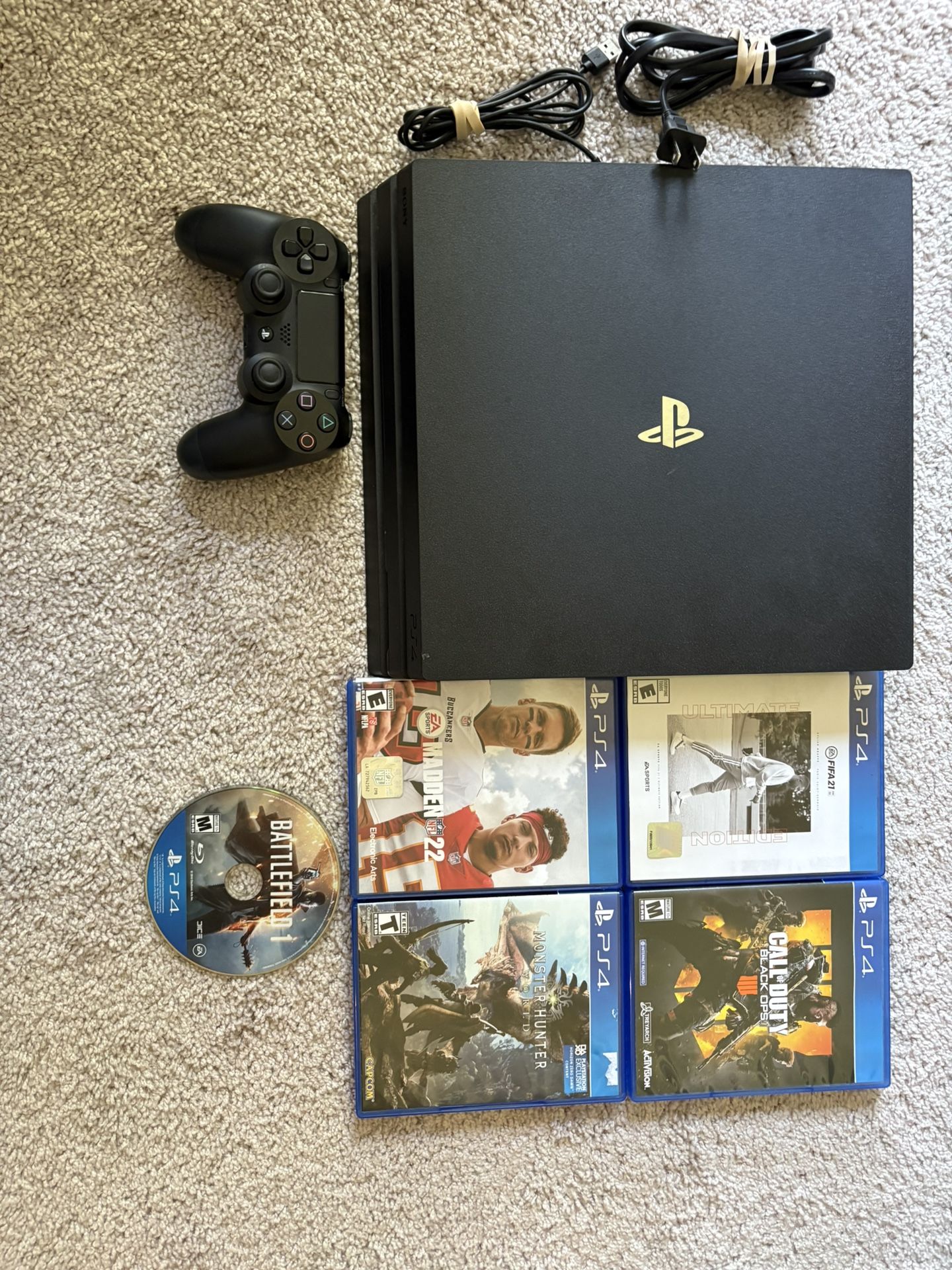 Playstation 4 Pro Ps4 + 5 Games (hablo Espanol)