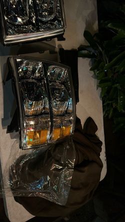 Chevy/GMC Brand New Headlights 100$ Firm