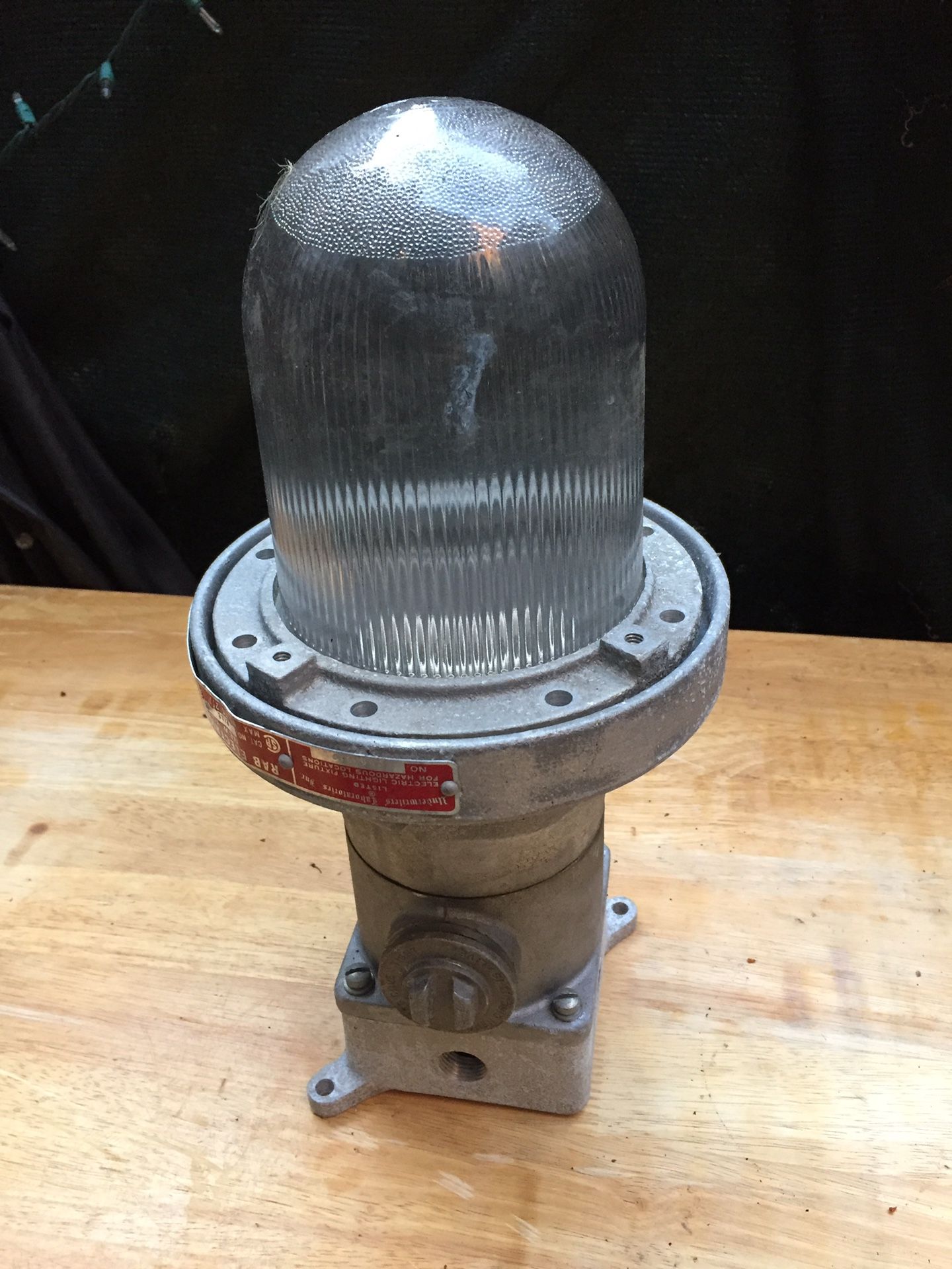 Beacon light fixture